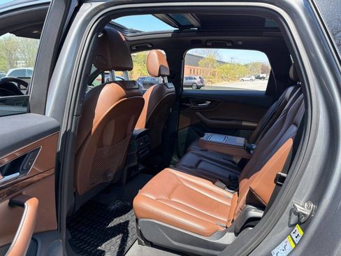 Used 2017 Audi Q7 3.0T Premium Plus w/ Premium Plus Package AWD/4WD image 9