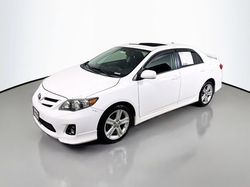 Used 2013 Toyota Corolla S w/ Premium Pkg image 3