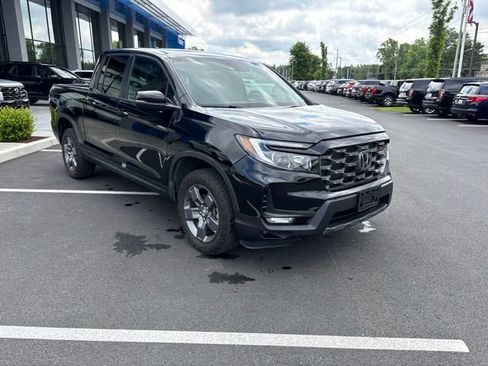 Used 2025 Honda Ridgeline TrailSport image 4