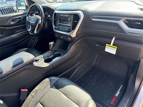 Used 2018 GMC Acadia SLT image 17
