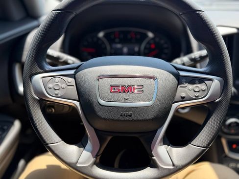 Used 2023 GMC Terrain SLE w/ Driver Convenience Package FWD image 11