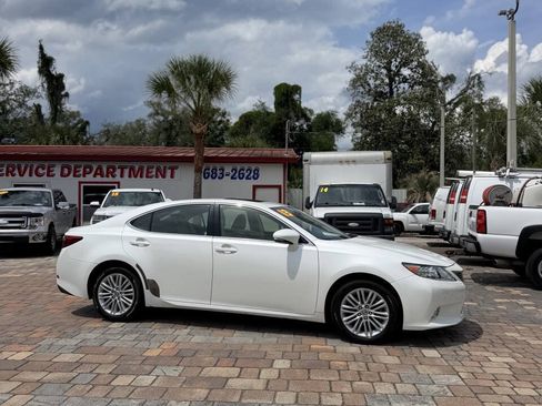 Used 2013 Lexus ES 350 w/ Luxury Pkg FWD image 4