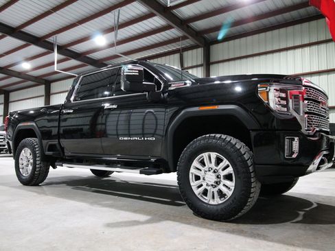Used 2022 GMC Sierra 2500 Denali w/ Denali Ultimate Package AWD/4WD image 16