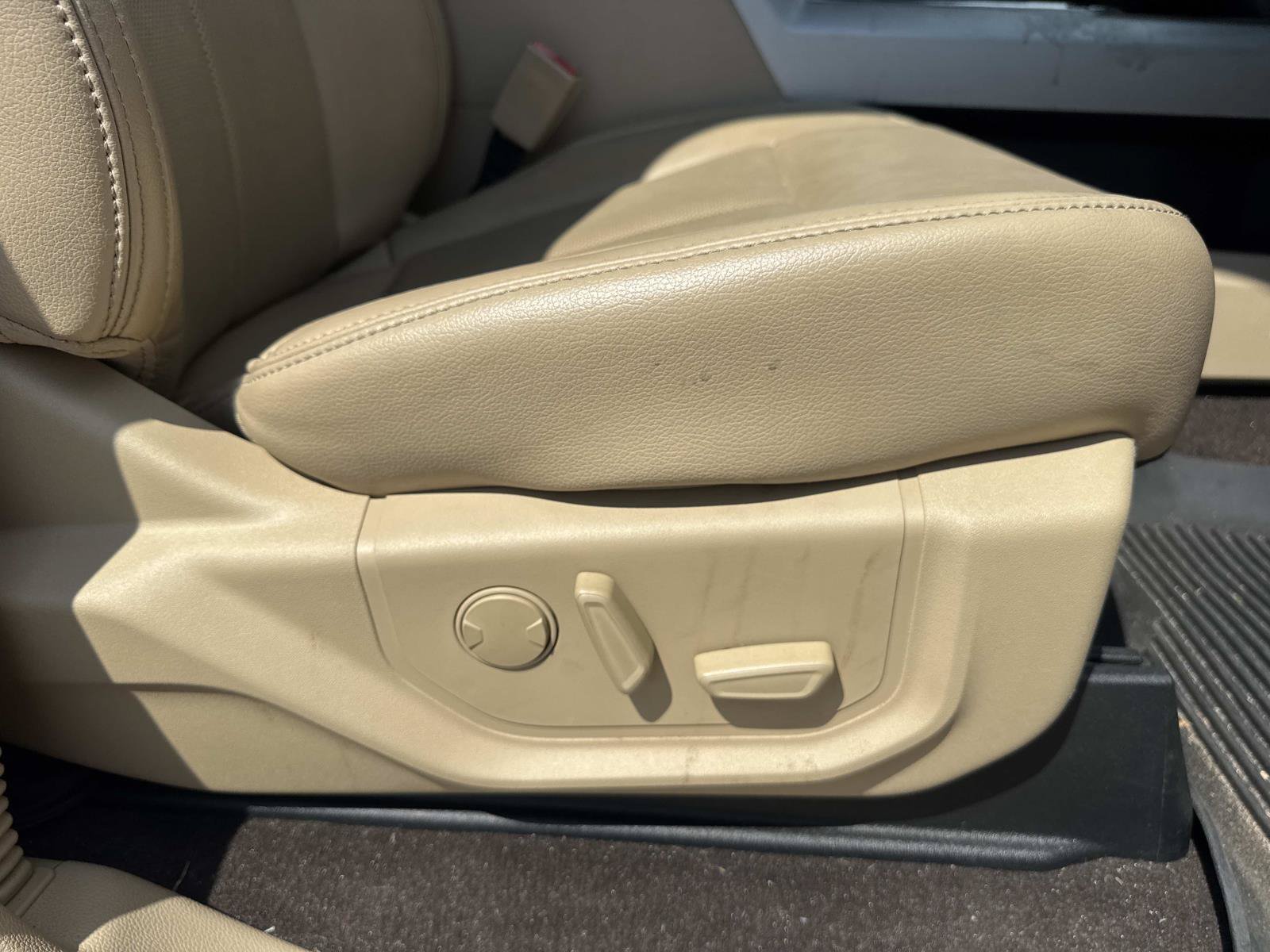 Used 2019 Ford F150 Lariat w/ Equipment Group 502A Luxury AWD/4WD image 13