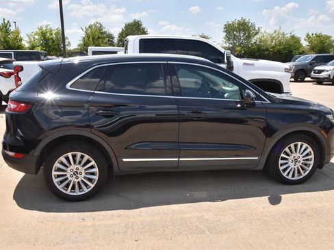 Used 2019 Lincoln MKC Premiere FWD image 6