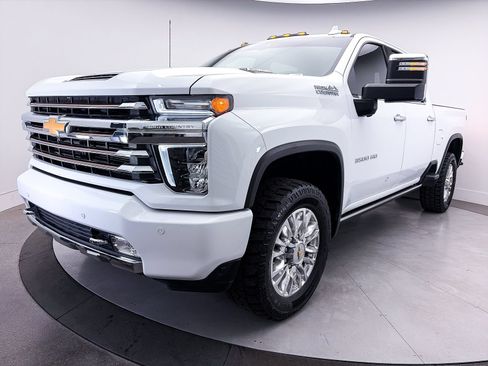 Used 2022 Chevrolet Silverado 3500 High Country w/ Safety Package II AWD/4WD image 18