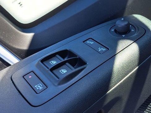 New 2026 RAM ProMaster 2500 w/ Convenience Group image 16