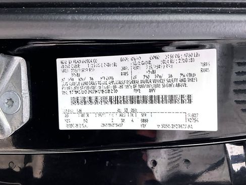 Used 2019 Ford Escape Titanium image 36