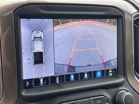 Used 2023 Chevrolet Silverado 2500 High Country image 21