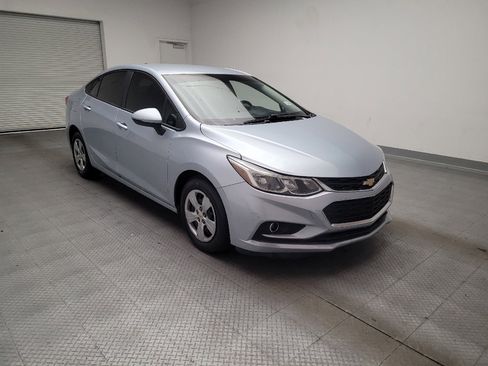 Used 2018 Chevrolet Cruze LS image 13