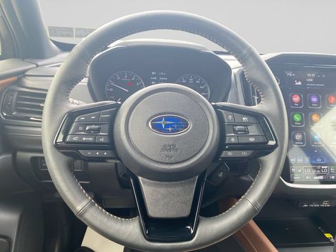 Used 2025 Subaru Forester Touring AWD/4WD image 25