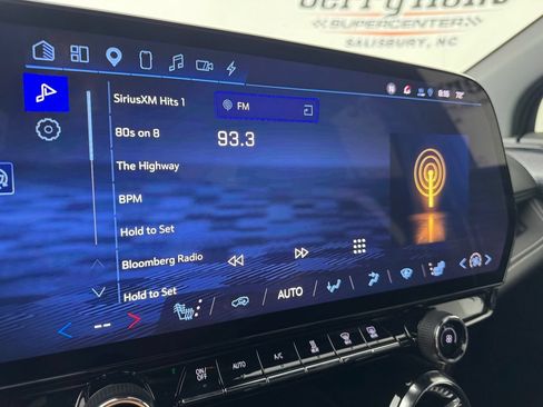 Used 2024 Chevrolet Blazer EV LT AWD/4WD image 23