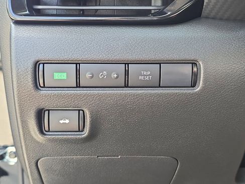 Certified 2025 Nissan Sentra SV w/ All-Weather Package FWD image 28