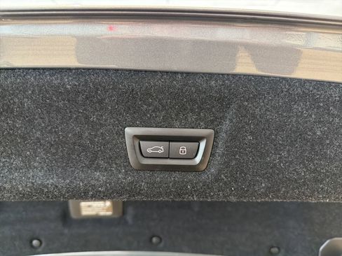 Used 2025 BMW 330i xDrive Sedan w/ M Sport Package image 11