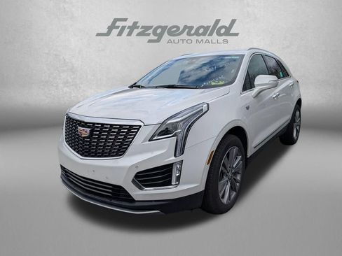 Used 2025 Cadillac XT5 Premium Luxury image 2