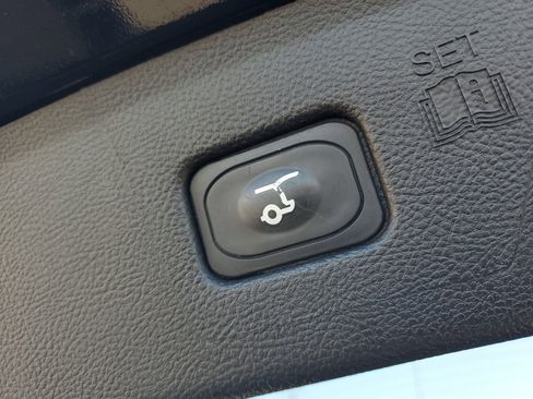 Certified 2024 Ford Edge ST-Line image 8