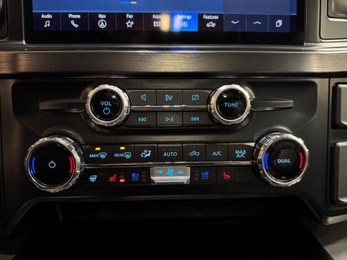 Used 2024 Ford F350 Lariat w/ Lariat Ultimate Package image 26