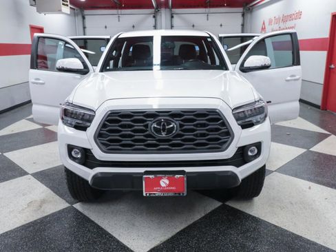 Used 2023 Toyota Tacoma TRD Off-Road image 23