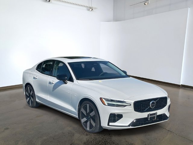 Used 2024 Volvo S60 T8 Plus w/ Climate Package AWD/4WD image 3