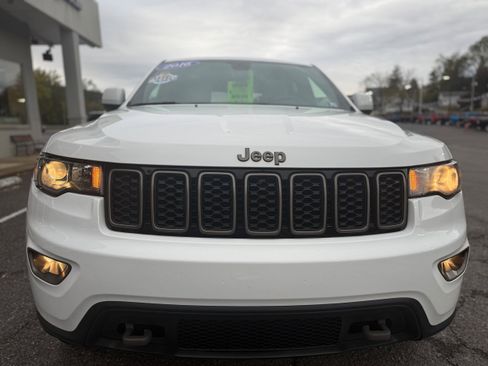 Used 2016 Jeep Grand Cherokee Laredo 75th Anniversary image 4
