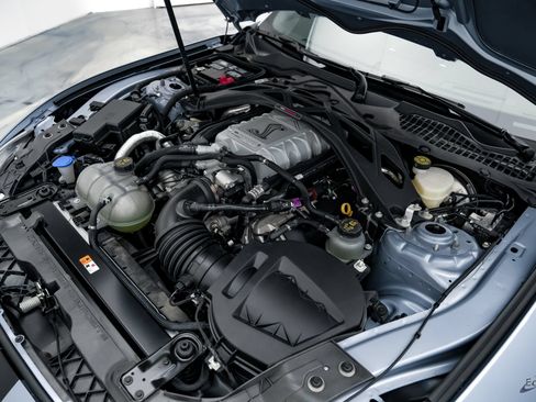 Used 2022 Ford Mustang Shelby GT500 w/ Carbon Fiber Track Pack RWD image 67
