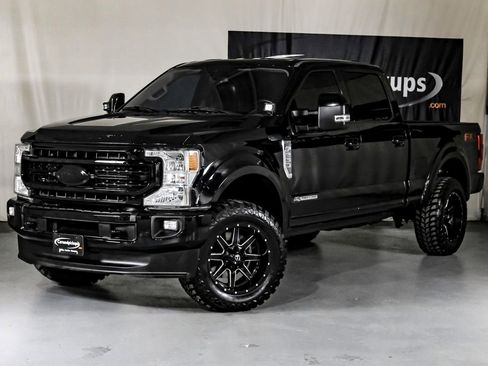 Used 2020 Ford F250 Lariat w/ Lariat Ultimate Package image 4