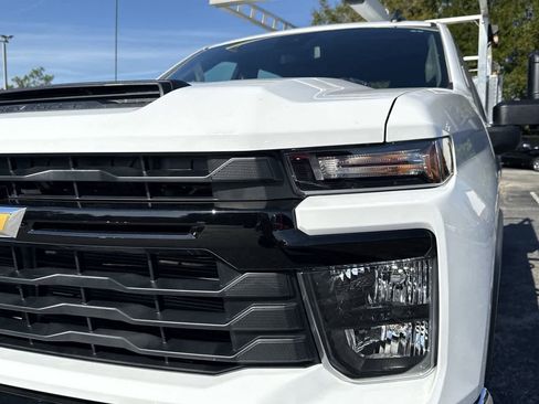 Used 2025 Chevrolet Silverado 2500 W/T w/ WT/CX Safety Package image 7
