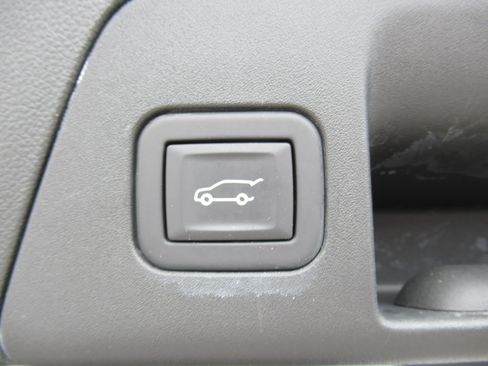 Used 2023 Buick Envision Essence AWD/4WD image 33