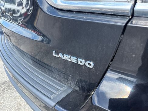 Used 2022 Jeep Grand Cherokee Laredo E AWD/4WD image 9