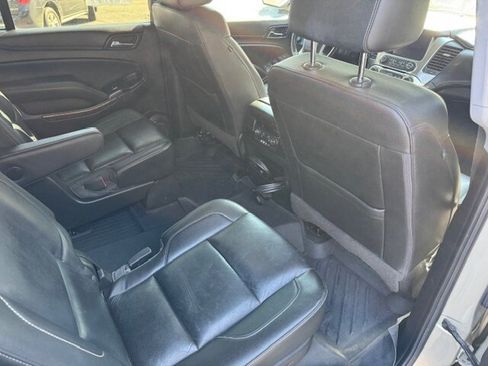 Used 2016 Chevrolet Suburban LT image 17