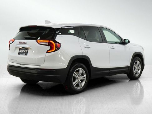 Used 2024 GMC Terrain SLE FWD image 5