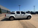 Used 2016 Nissan Frontier SV image 4