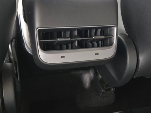 Used 2022 Tesla Model Y Performance AWD/4WD image 14