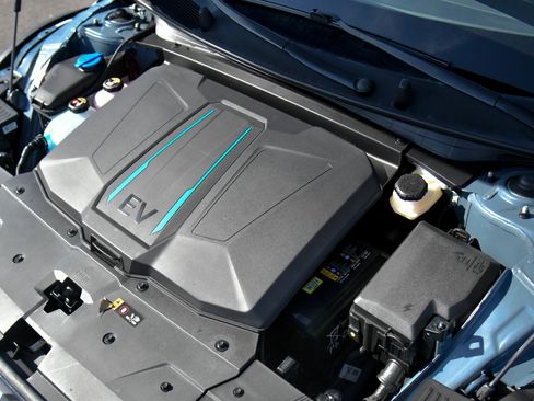 Used 2024 Hyundai Ioniq 5 SE image 48