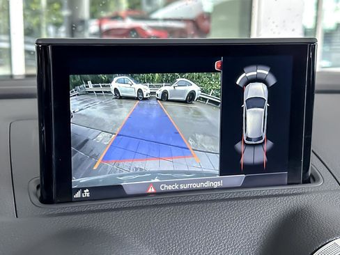 Used 2017 Audi A3 e-tron Prestige w/ Prestige Package image 19