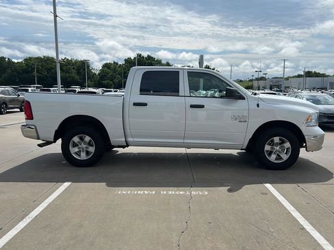 Used 2022 RAM 1500 Classic SLT w/ Electronics Group AWD/4WD image 7