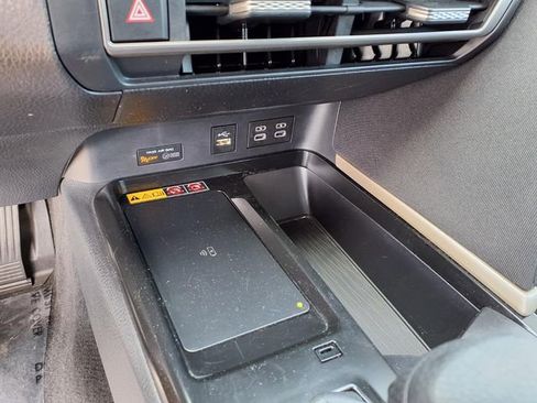 Used 2025 Toyota Camry LE image 21