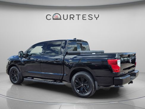 Certified 2023 Nissan Titan SV w/ SV Convenience Package RWD image 5