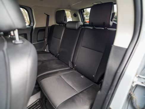 Used 2014 Toyota FJ Cruiser 4WD w/ Convenience Package image 26