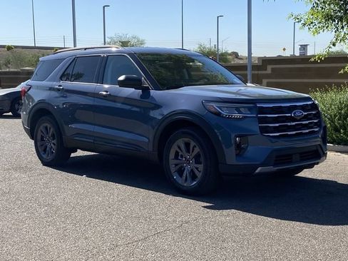 New 2026 Ford Explorer Active w/ Active Comfort Package AWD/4WD image 8