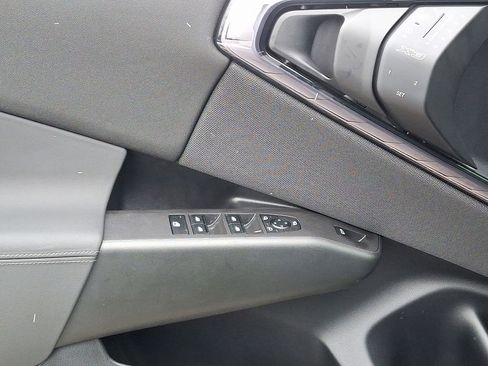 Used 2025 BMW X3 xDrive30i w/ Premium Package image 13