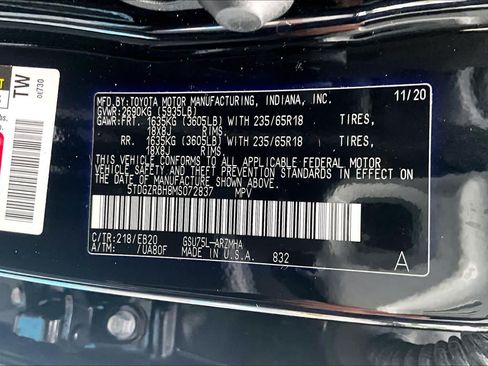 Used 2021 Toyota Highlander XLE AWD/4WD image 33