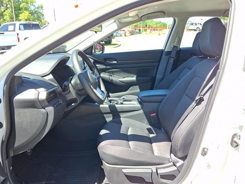 Used 2022 Nissan Altima 2.5 S FWD image 10