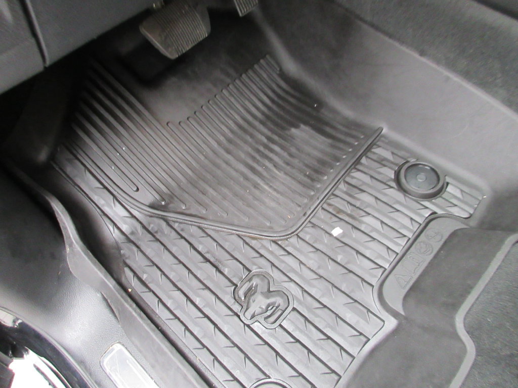 Used 2021 RAM 1500 Laramie AWD/4WD image 26