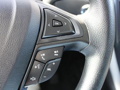 Used 2023 Ford Edge SE w/ Black Appearance Package image 31