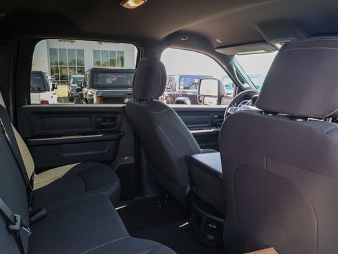 New 2026 RAM 2500 Tradesman AWD/4WD image 16