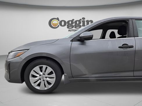 Used 2024 Nissan Sentra S image 23