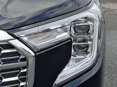 Certified 2023 GMC Terrain Denali w/ Denali Premium Package AWD/4WD image 9