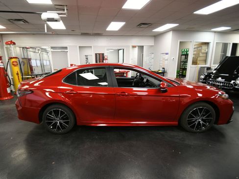 Certified 2023 Toyota Camry SE image 8