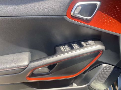 Used 2024 Kia Soul GT-Line FWD image 19